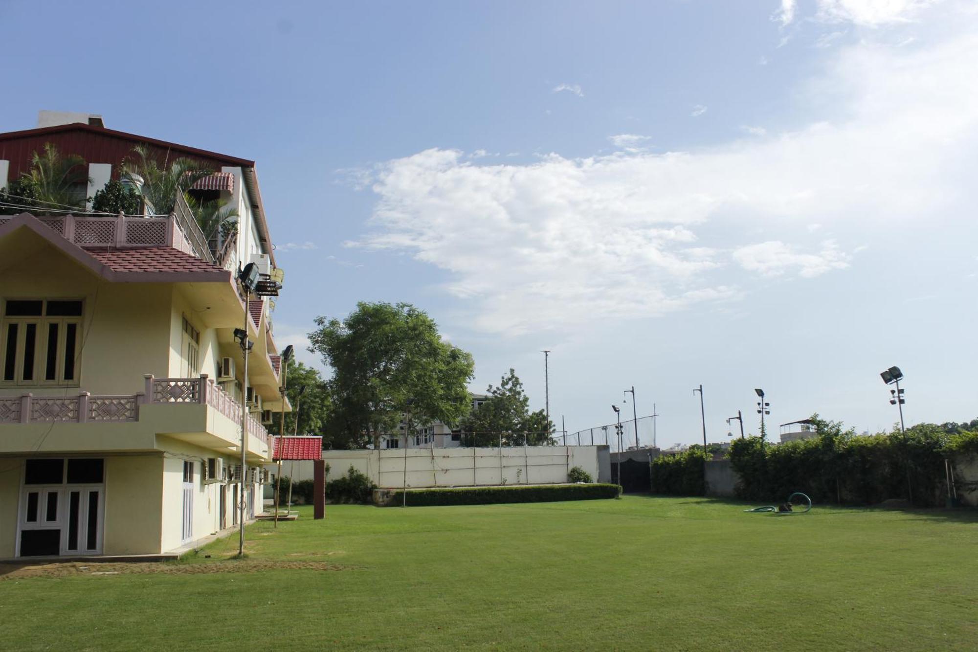 The Byke Grassfield Resort With Outdoor Pool, Shyam Nagar, Jaipur Dzsaipur Kültér fotó
